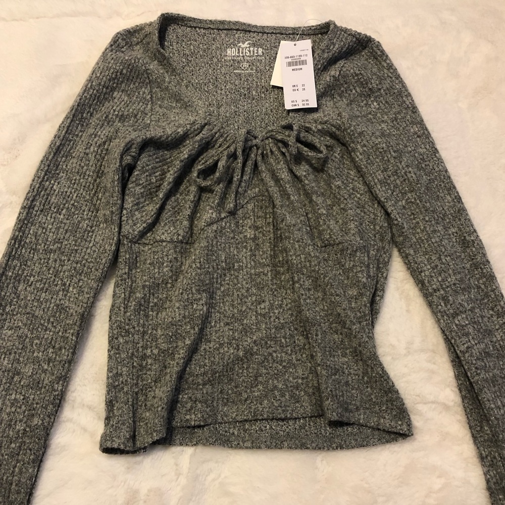 Hollister Gray Long Sleeve Fleece Top (BRAND NEW)